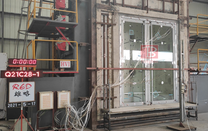 喜訊！恒保2500x3000超大尺寸玻璃防火門順利通過歐標(biāo)EI60防火測試！